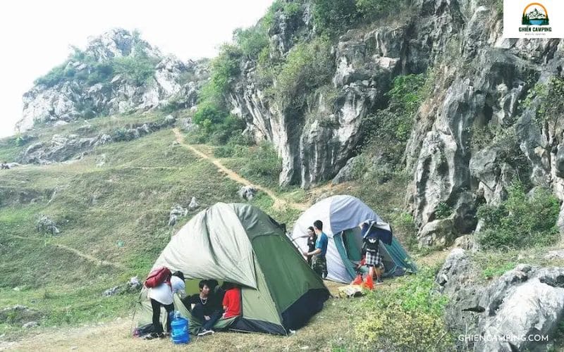 Top 17+ điểm cắm trại gần Hà Nội lý tưởng cho kỳ nghỉ ngắn ngày 20 Núi Trầm – Địa điểm cắm trại gần Hà Nội cho dân phượt yêu cảnh đẹp hoang sơ