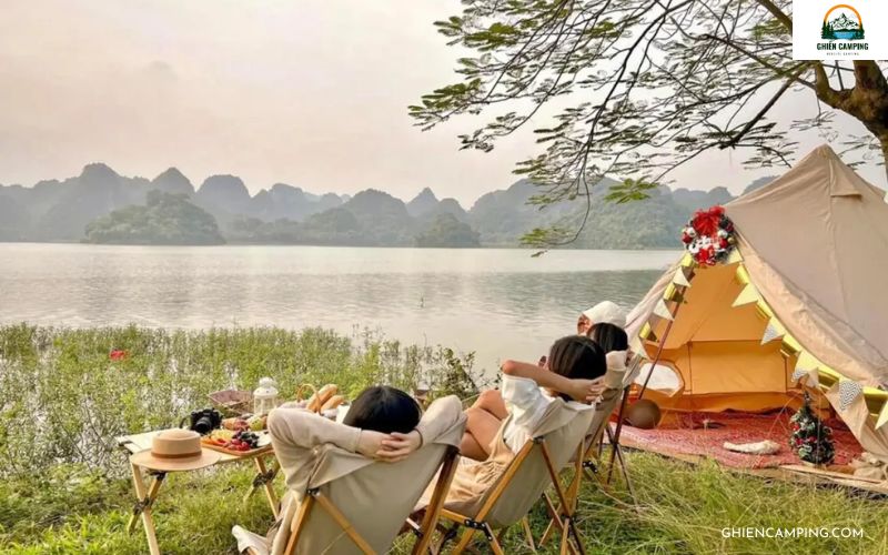 Top 17+ điểm cắm trại gần Hà Nội lý tưởng cho kỳ nghỉ ngắn ngày 21 Hồ Quan Sơn – Địa điểm cắm trại gần Hà Nội