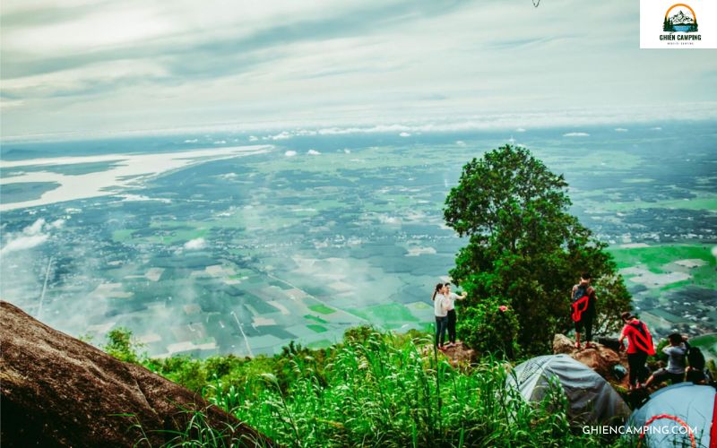 Top 12 địa điểm cắm trại gần Sài Gòn chill quên lối về 16 Cắm trại núi Bà Đen, Tây Ninh