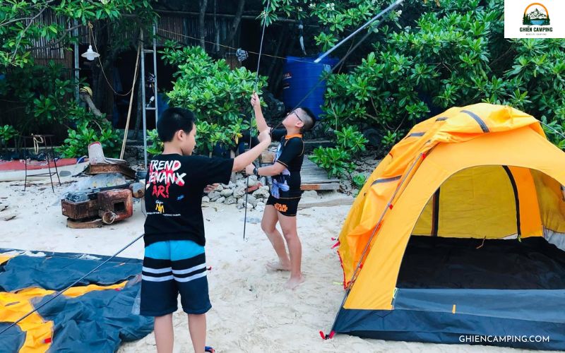 13 khu camping Hải Phòng view đẹp, hot nhất 2025 cho dân xê dịch 16 Vịnh Lan Hạ – Camping giữa vịnh xanh như ngọc