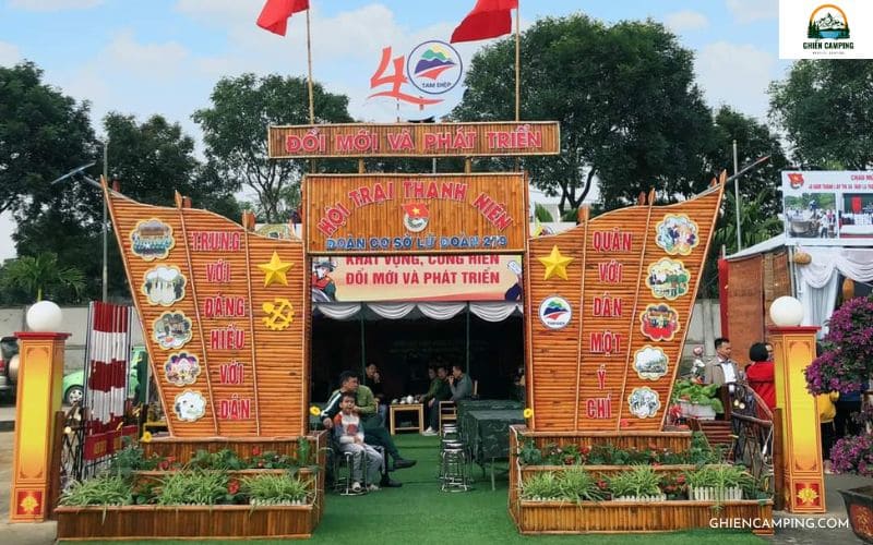 Mẫu cổng trại Đoàn đẹp, phức tạp - Mẫu số 2