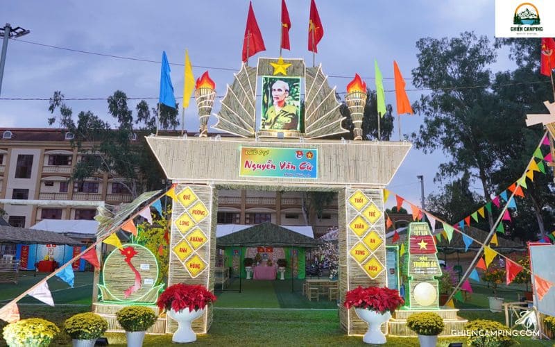 Mẫu mô hình cổng trại bằng tre đẹp, ấn tượng - Mẫu 2