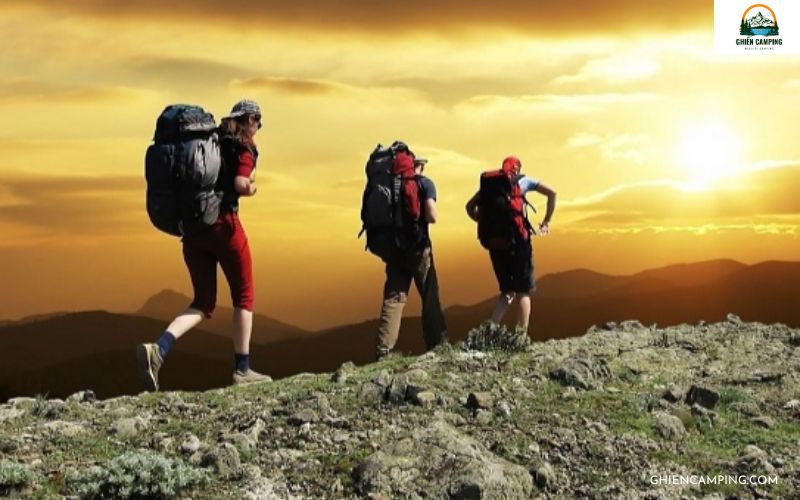 Kinh nghiệm cắm trại kết hợp trekking cho người mới 7 Chuẩn bị kỹ lưỡng các đồ dùng cần thiết cho chuyến trekking