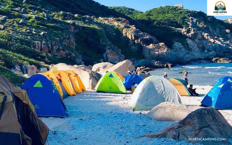 Top 8 địa điểm cắm trại Nha Trang view đẹp, hoang sơ nhất 13 Cắm trại ở Đảo Hòn Mun Nha Trang