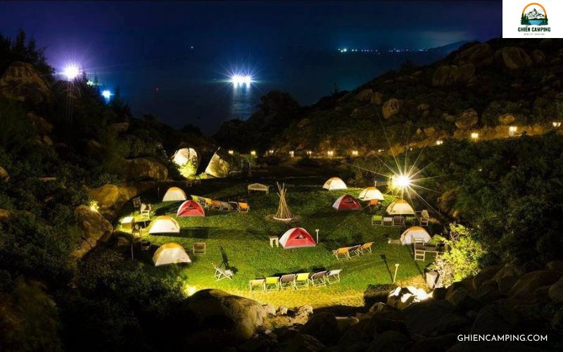 Top 10+ địa điểm cắm trại Quy Nhơn view đẹp, siêu chill 16 Cắm trại tại Eo Gió – Nơi ngắm bình minh đẹp nhất Quy Nhơn