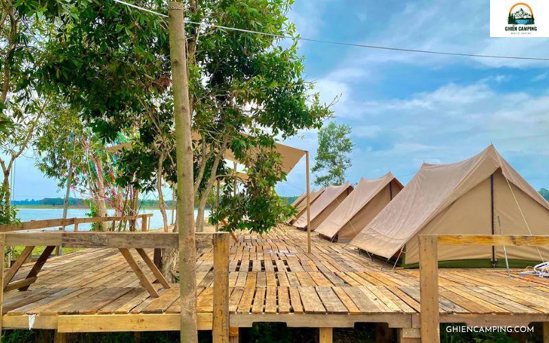 Holiday Camping Hồ Trị An