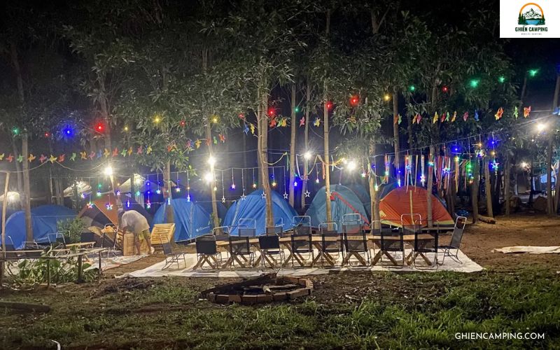 Bữa tiệc BBQ ven hồ tại Holiday Camping - Hồ Trị An
