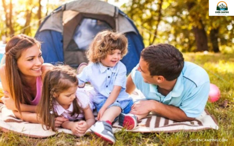 Những lưu ý khi đi cắm trại với trẻ nhỏ mà cha mẹ cần biết 8 Trang phục dễ mặc sẽ giúp bé thoải mái giúp hoạt động dễ dàng khi đi cắm trại