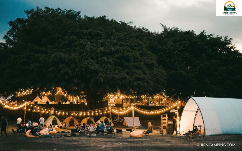 Khu glamping Napy Garden Đồng Nai về đêm