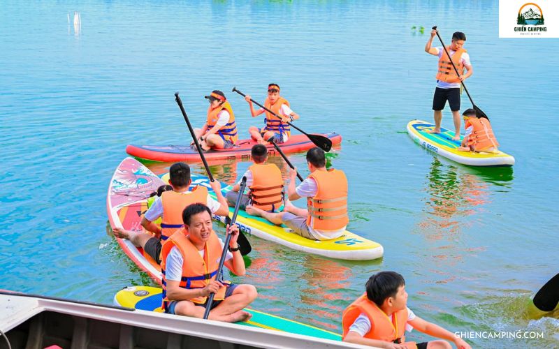 Trải nghiệm chèo sup trên hồ Trị An tại Napy Garden