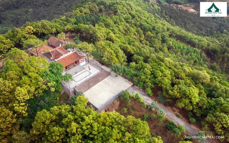 Núi Dành là địa điểm cắm trại Bắc Giang, phù hợp để tổ chức picnic, chụp ảnh phong cảnh