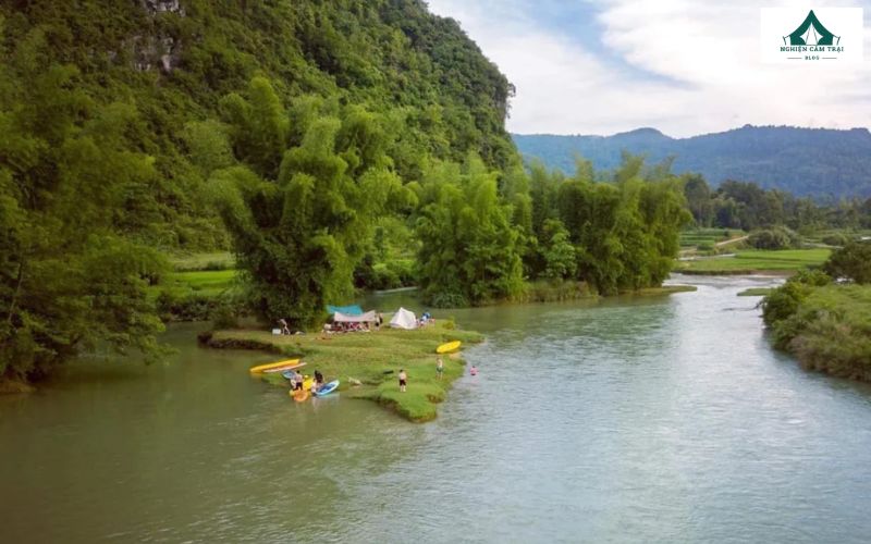 Top 5 địa điểm cắm trại Cao Bằng hoang sơ, đẹp như trong tranh 8 Thác Cỏ Là