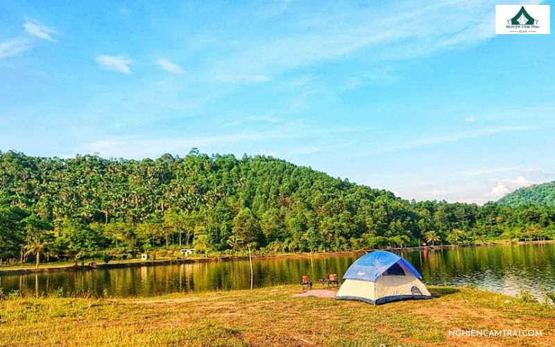 5+ địa điểm cắm trại Hà Giang được giới trẻ yêu thích nhất 11 Hồ Hà Phương được nhiều người chọn khi đến cắm trại Hà Giang
