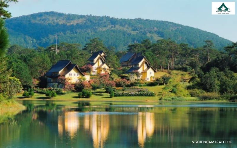 Không khí trong lành, khung cảnh thơ mộng bên Hồ Bình An