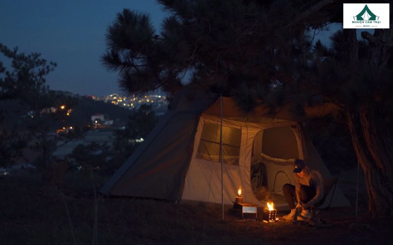 Tận hưởng sự tĩnh lặng và kết nối với chính mình khi đi cắm trại