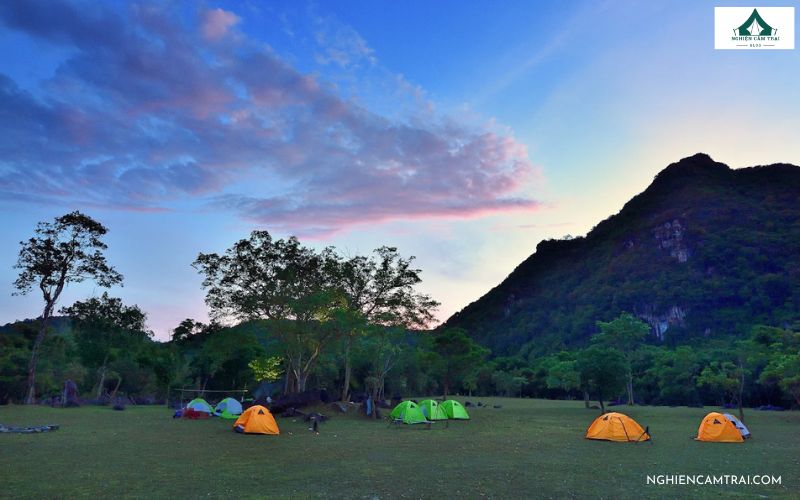 Cắm trại ở Thung Lũng Tình Yêu Quảng Bình