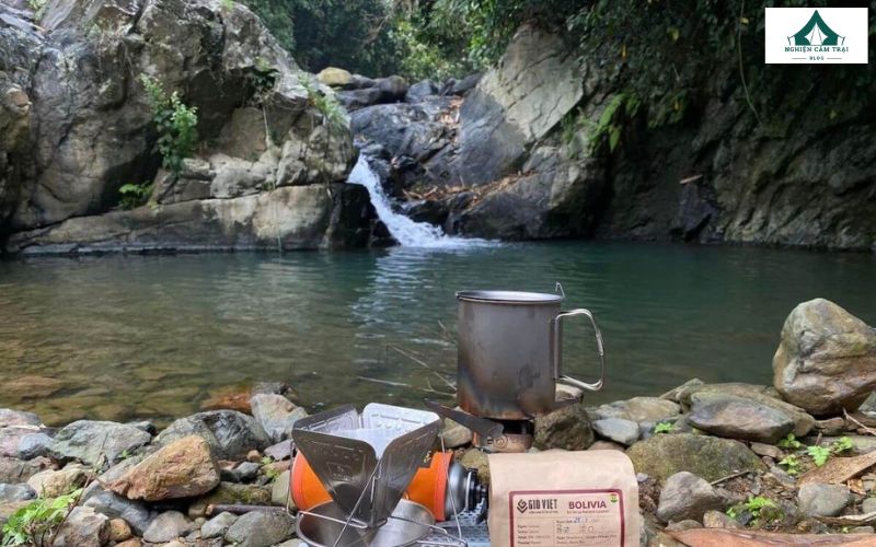 Review khu cắm trại ATK, Lương Sơn: Giá rẻ, view chill 10 Tắm suối giữa rừng núi Hòa Bình
