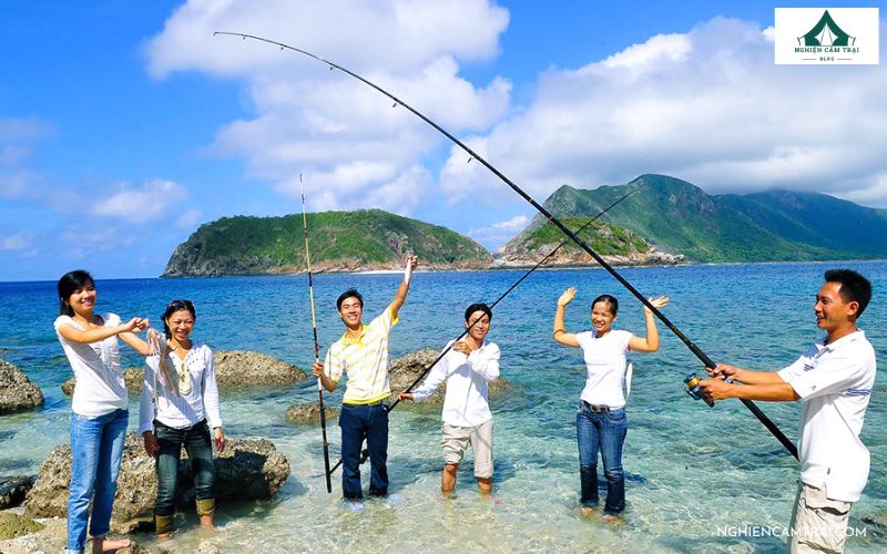 Kinh nghiệm cắm trại Đảo Ó Đồng Nai từ A đến Z 12 Câu cá thư giãn khi cắm trại Đảo Ó