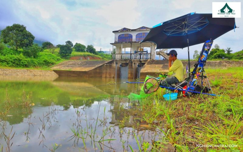 Trải nghiệm cắm trại Hồ Am Chúa: Địa điểm camping cực chill 13 Câu cá và tận hưởng sự tĩnh lặng tại Hồ Am Chúa