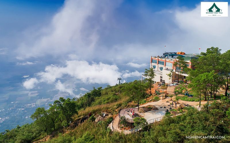 Trải nghiệm cắm trại Ma Thiên Lãnh hoang sơ giữa núi rừng Tây Ninh 9 Mùa thích hợp để đi cắm trại Ma Thiên Lãnh Tây Ninh
