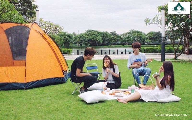Cắm trại tại công viên mùa Hạ Ecopark