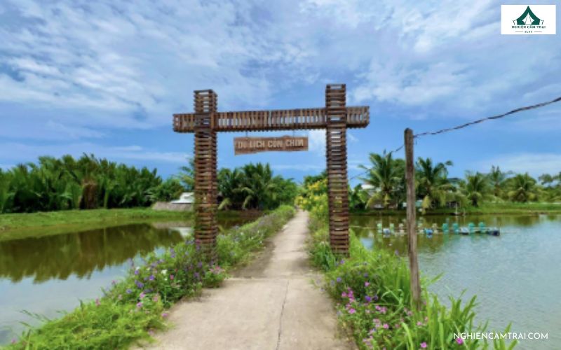 Cồn Chim mang đến cho du khách cảm giác được sống giữa không gian miệt vườn