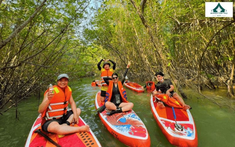 Camping Eco Beach Cần Giờ có gì? Trải nghiệm thực tế từ A–Z 13 Trải nghiệm tour chèo SUP khám phá rừng ngập mặn tại Camping Eco Beach Cần Giờ