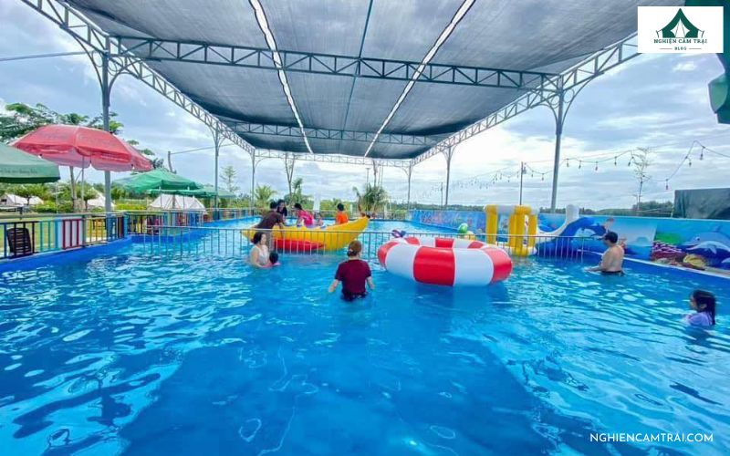 Sky Camping Củ Chi: Không gian cắm trại xanh mát gần Sài Gòn 12 Trải nghiệm tiện ích hồ bơi và đi xe thư giãn khi camping tại Sky