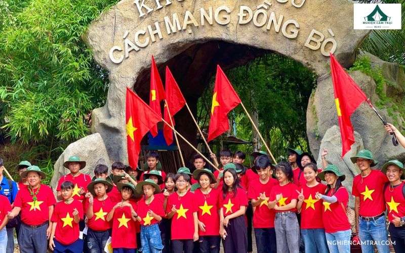 Review cắm trại Hồ Kênh Hạ Nha Trang xanh mát, dịch vụ đa dạng 12 Tham quan khu di tích Đồng Bò tại Hồ Kênh Hạ