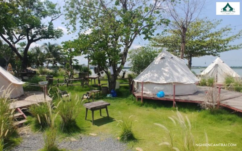 Top địa điểm cắm trại ven sông Sài Gòn đẹp và lý tưởng nhất 6 A New Day Glamping là điểm cắm trại ven sông Sài Gòn sang trọng và được yêu thích nhất