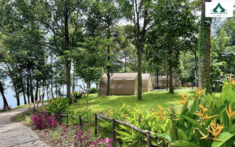 Nature WOW Glamping mang đến dịch vụ cắm trại nghỉ dưỡng cao cấp với view Hồ Trị An thơ mộng 
