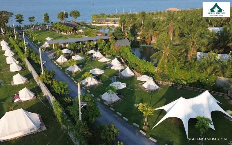 Khung cảnh nhìn trên cao của Riverside Glamping