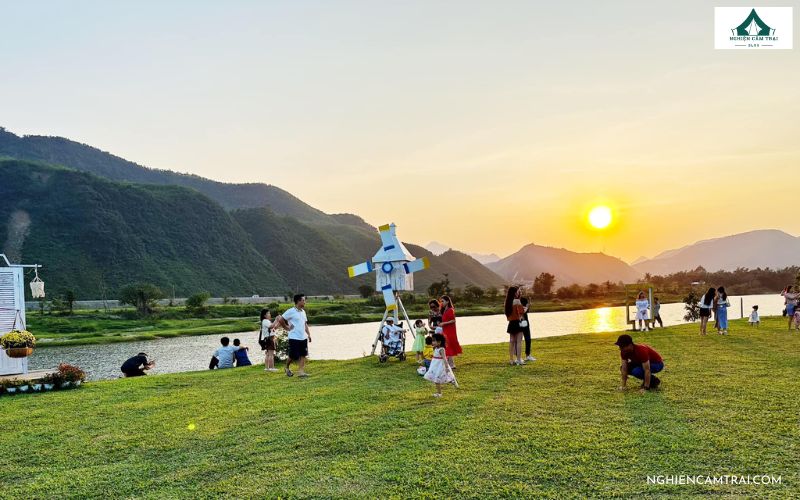 Khung cảnh hoàng hôn tuyệt đẹp tại Làng Mê Đà Nẵng