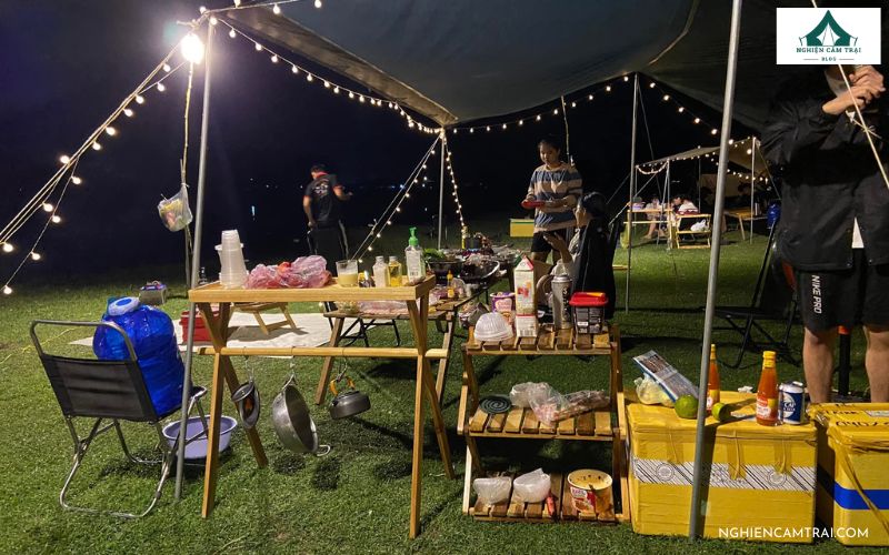 Lịch trình cắm trại hồ Dầu Tiếng 2 ngày 1 đêm chi tiết nhất 9 Tổ chức tiệc BBQ tối ngày đầu tiên khi cắm trại hồ Dầu Tiếng 2N1Đ