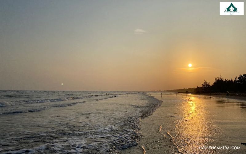 Review Út Ngọc Camping Cần Giờ: Điểm đến lý tưởng cuối tuần 9 Tắm biển tại Út Ngọc Camping