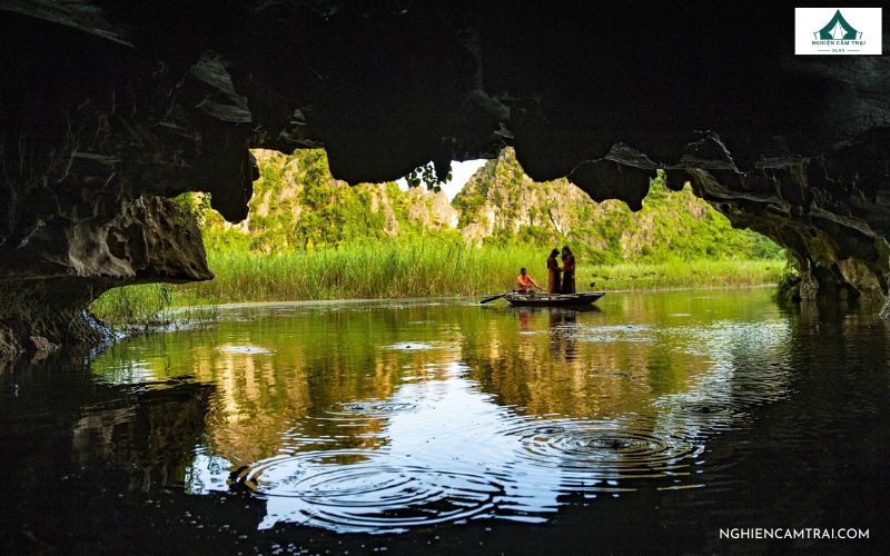 Cắm trại Đầm Vân Long