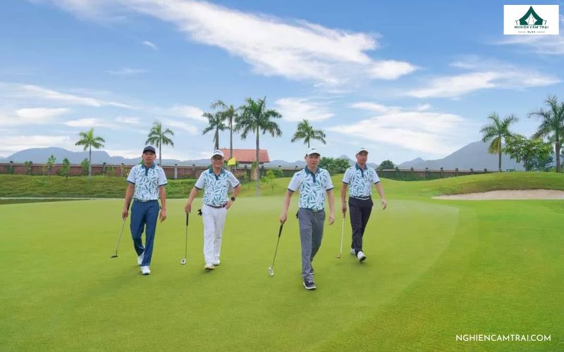 Cắm Trại Sân Golf Tràng An