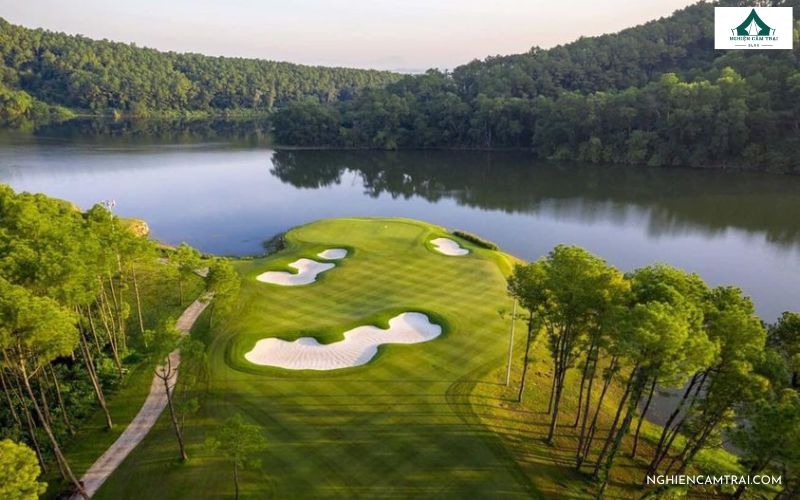 Cắm Trại Sân Golf Tràng An