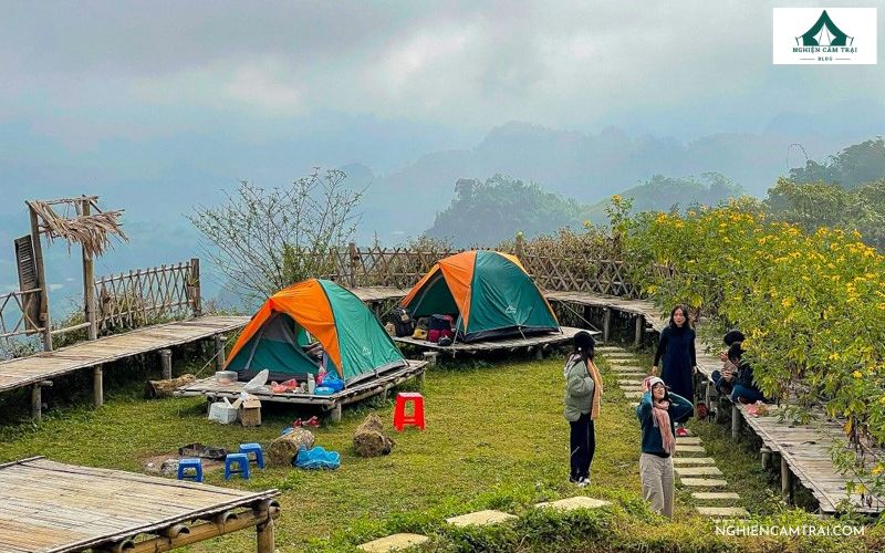 Thời điểm đẹp nhất để camping Tà Xùa là từ tháng 10 đến tháng 3 năm sau