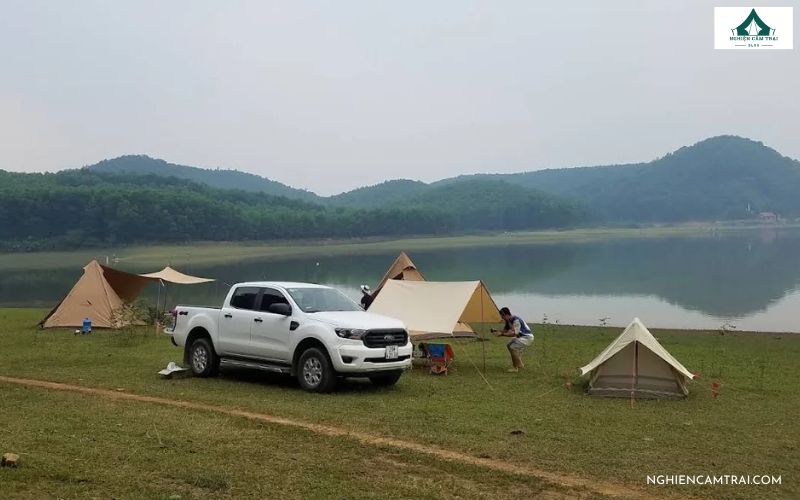 Camping hồ Đồng Chương trở thành lựa chọn dã ngoại của nhiều giới trẻ
