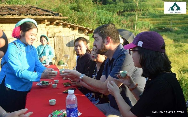 Go trekking là gì? Địa điểm và kinh nghiệm trekking an toàn 9 Trải nghiệm văn hóa địa phương của từng địa điểm trekking