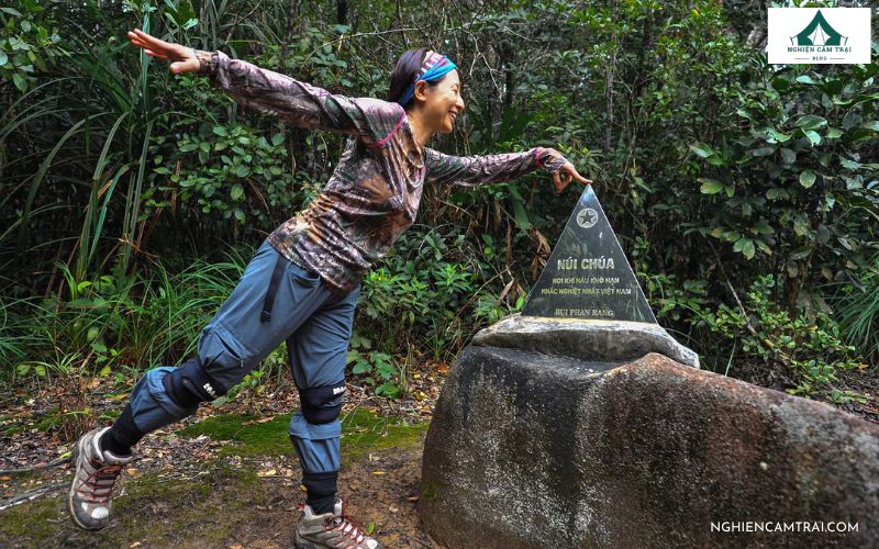 Hiking giúp tăng cường sức khỏe thể chất và tinh thần