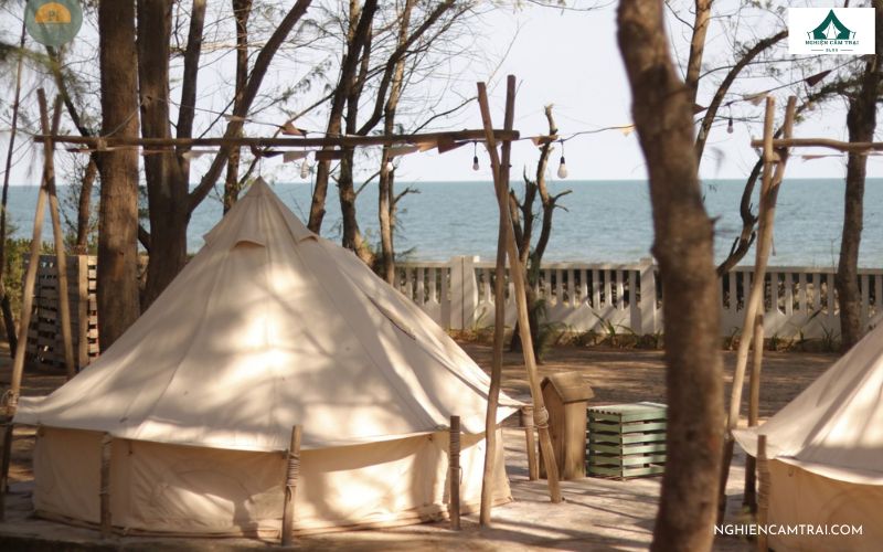 View khu glamping hướng ra biển cực đẹp tại Pi Glamping