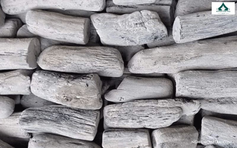 Than trắng Binchotan