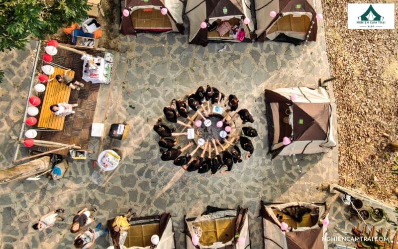 Đốt lửa trại và giao lưu ở Wow glamping