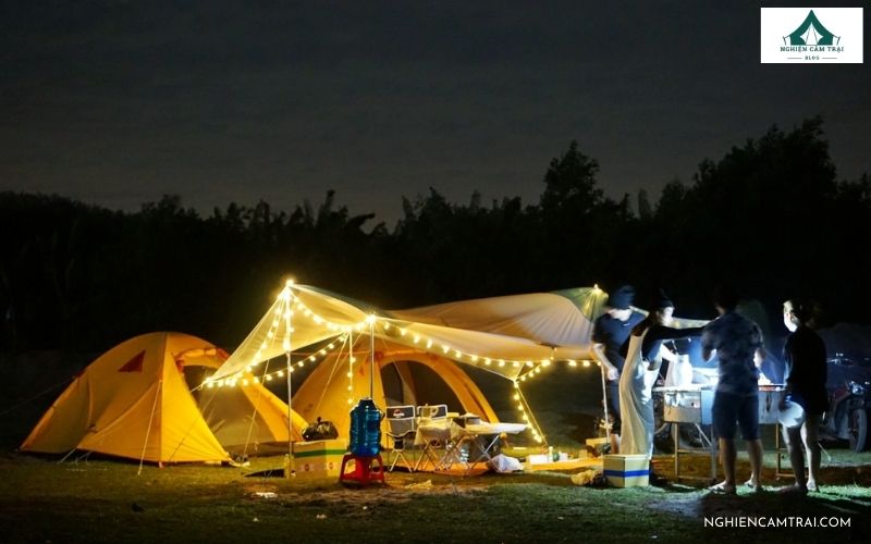 dây đèn LED cắm trại