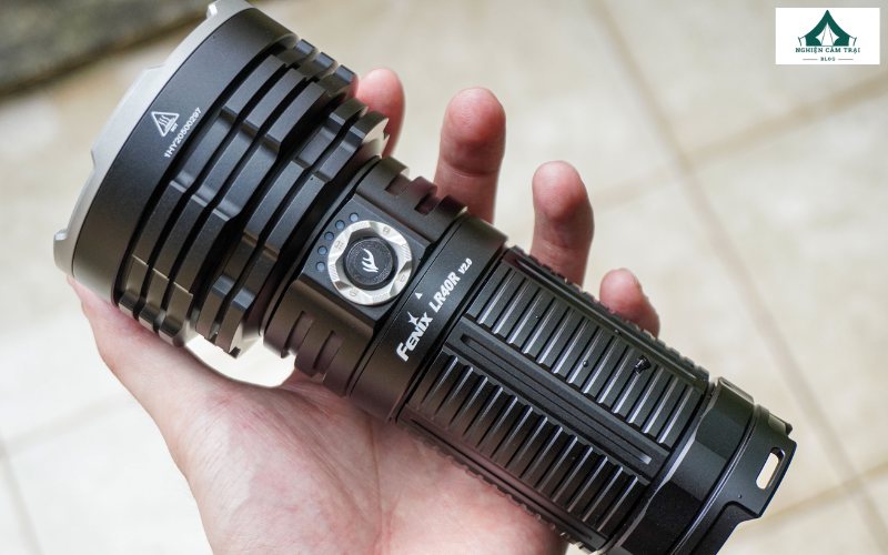 Giá đèn pin siêu sáng bao nhiêu?