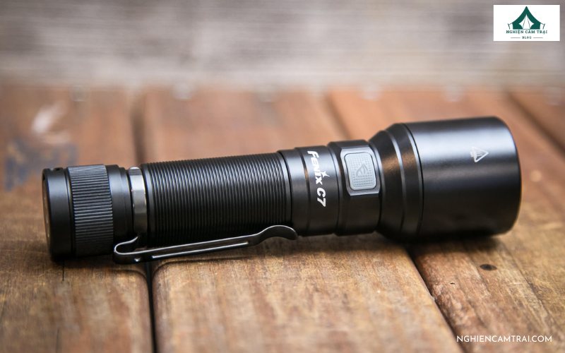 Xem xét tiêu chuẩn chống nước – chống bụi của đèn siêu sáng