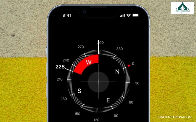Cách dùng la bàn trên điện thoại để xác định hướng Đông