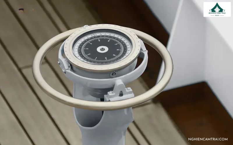 La bàn là gì? Khái niệm, cấu tạo và cách sử dụng đúng nhất 18 La bàn con vụ hoạt động dựa trên hiệu ứng con quay